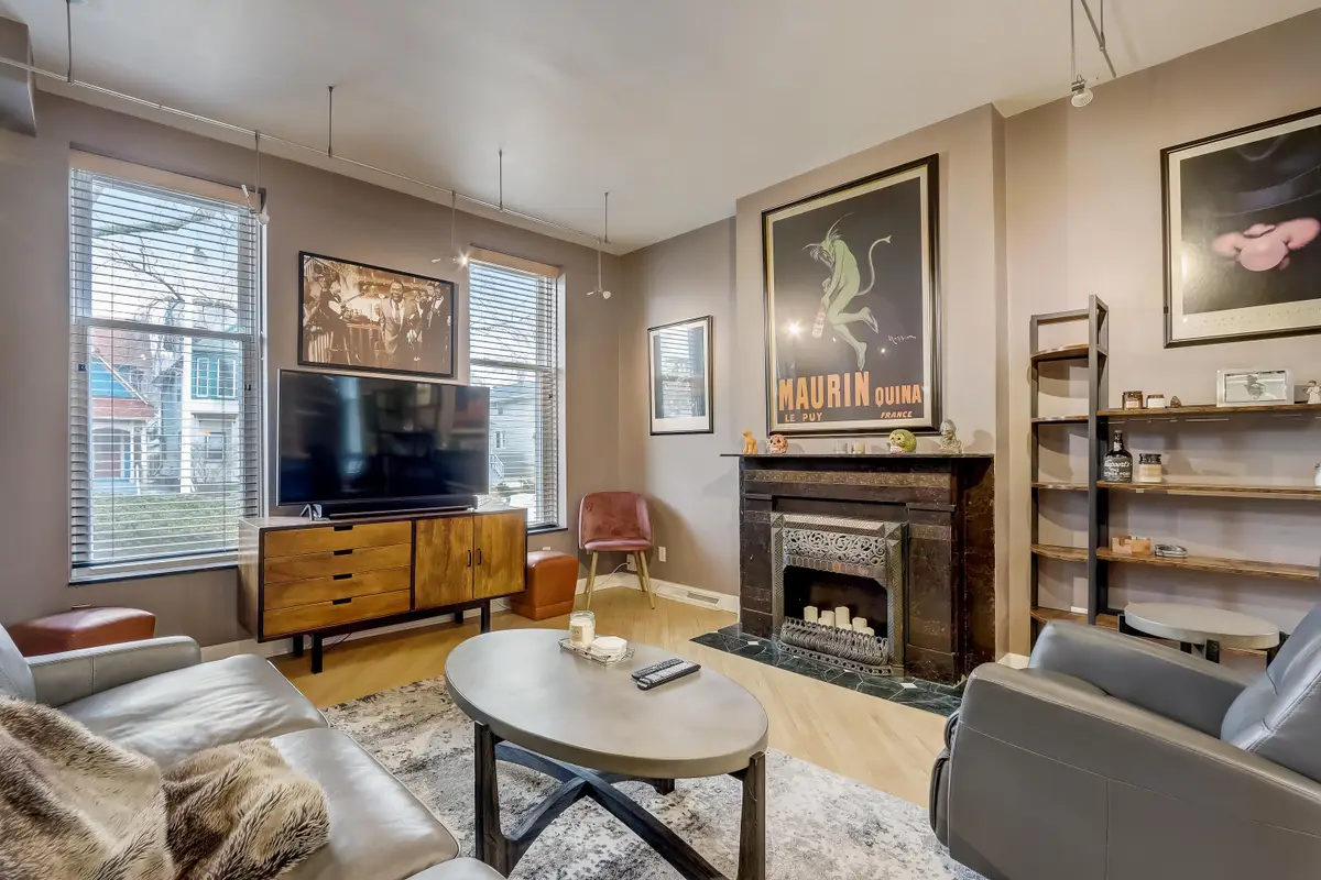 1679-1681 N Cass St, Milwaukee, WI 53202 - #1