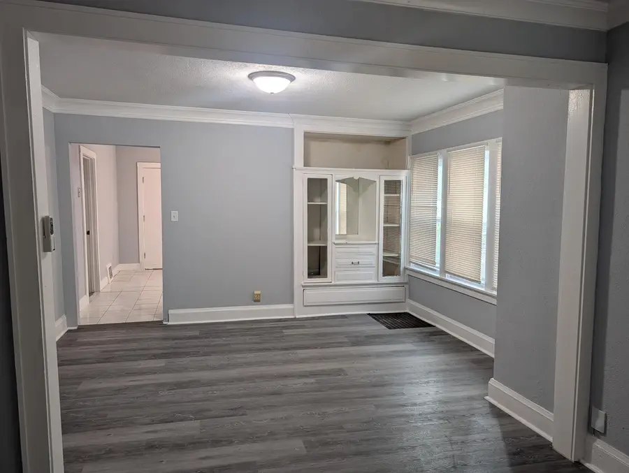 3026 S Hanson Ave, Milwaukee, WI 53207 - #3