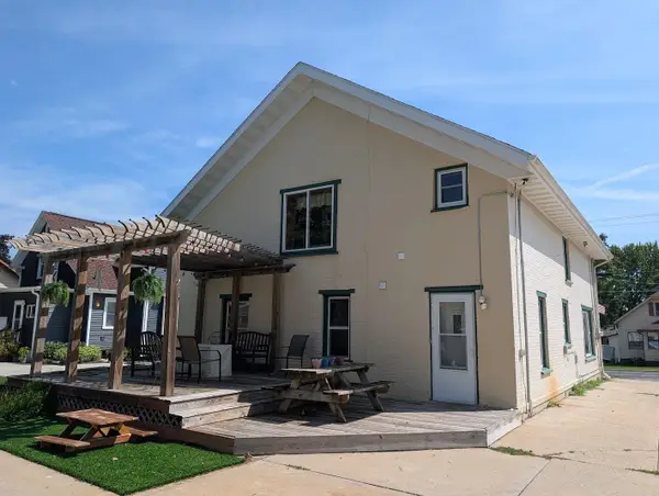 N8331 North St, Ixonia, WI 53036