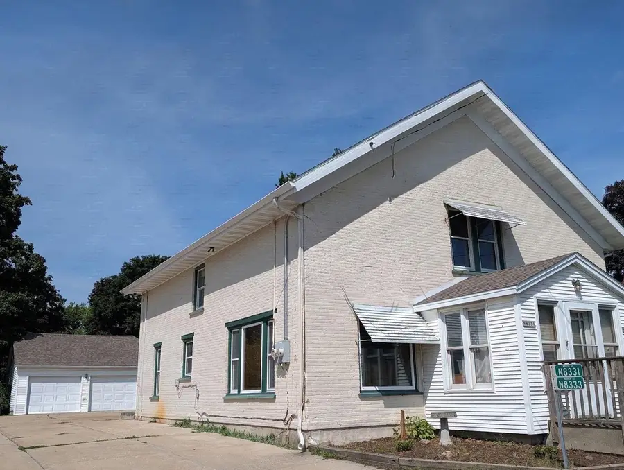 N8331 North St, Ixonia, WI 53036 - #2