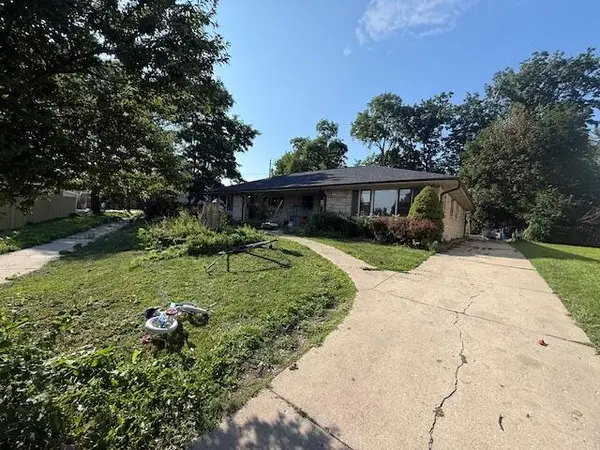 3377 S 34th St, Milwaukee, WI 53215