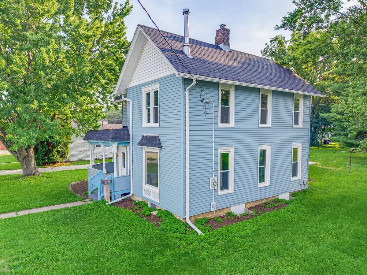 125 Parkview Dr, Milton, WI 53563 - #1