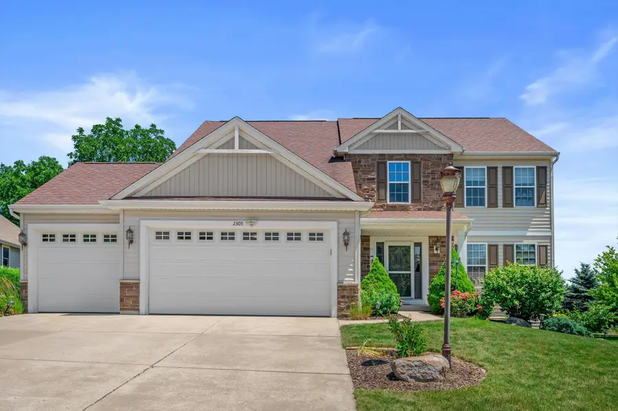 2305 Rustic Woods Ct, Waukesha, WI 53188 - #2