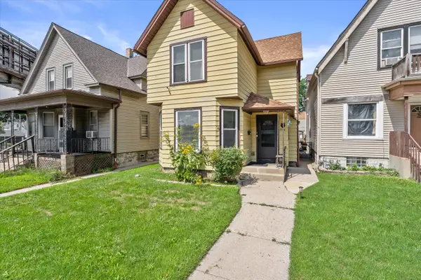 2636 W Hayes Ave, Milwaukee, WI 53215