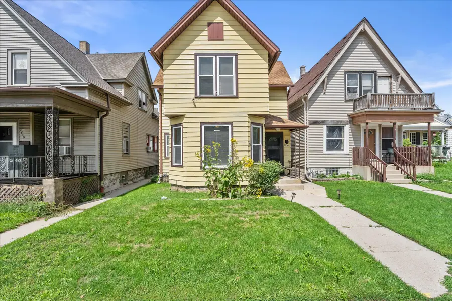 2636 W Hayes Ave, Milwaukee, WI 53215 - #2