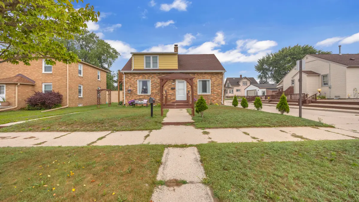 2836 S 10th St, Sheboygan, WI 53081 - #1