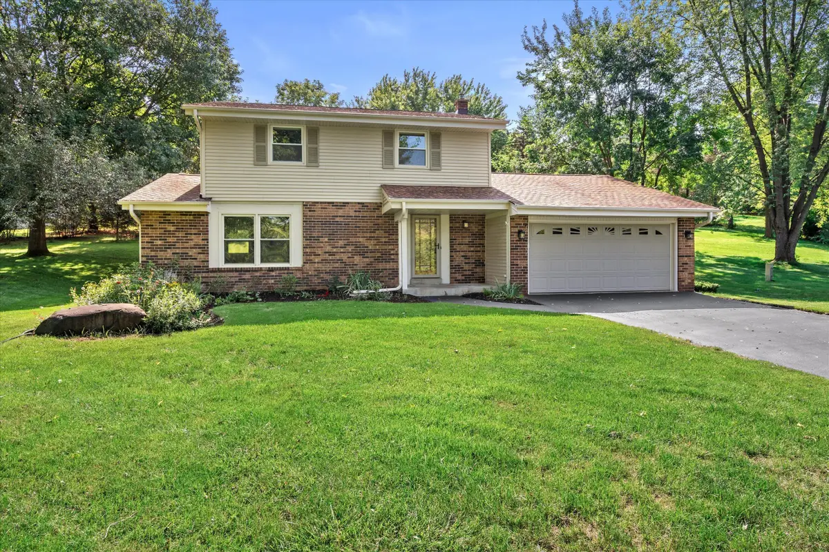 W277S4070 Green Country Rd, Waukesha, WI 53189 - #1