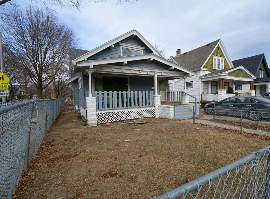 1532 W Concordia Ave, Milwaukee, WI 53206 - #2