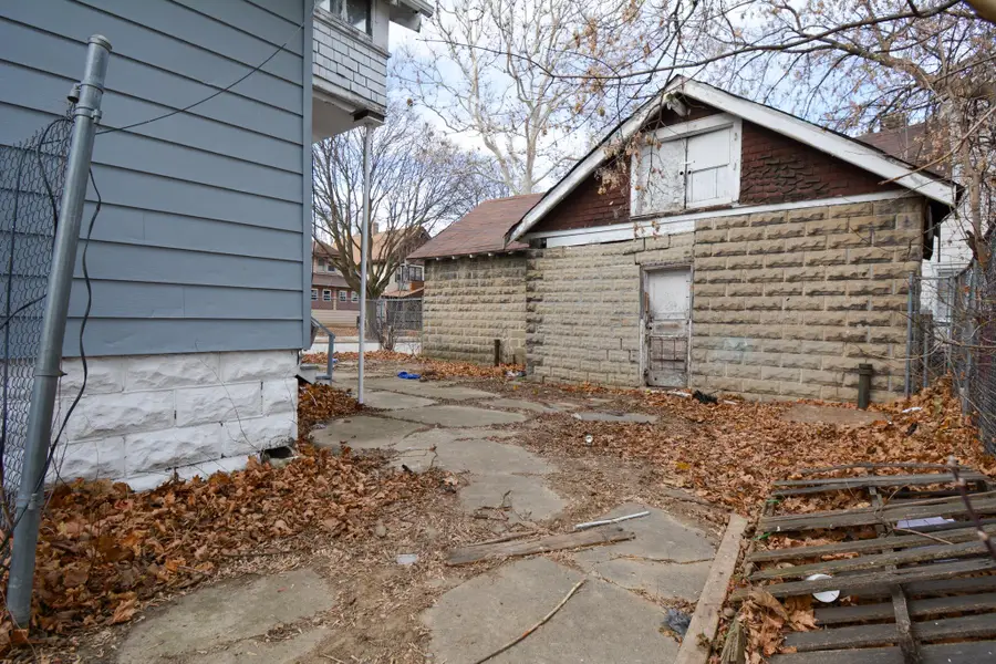 1532 W Concordia Ave, Milwaukee, WI 53206 - #3