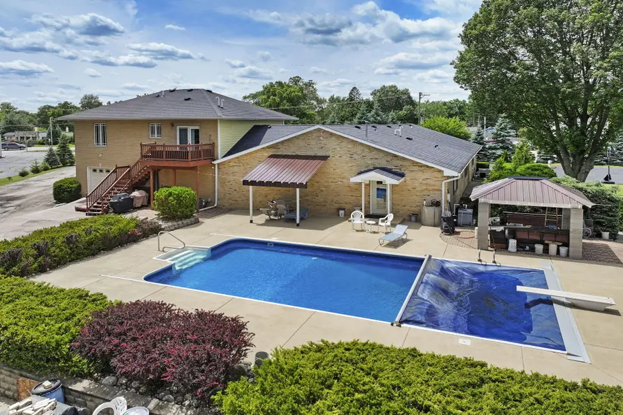 740 S Cosgwell Dr, Silver Lake, WI 53170 - #2