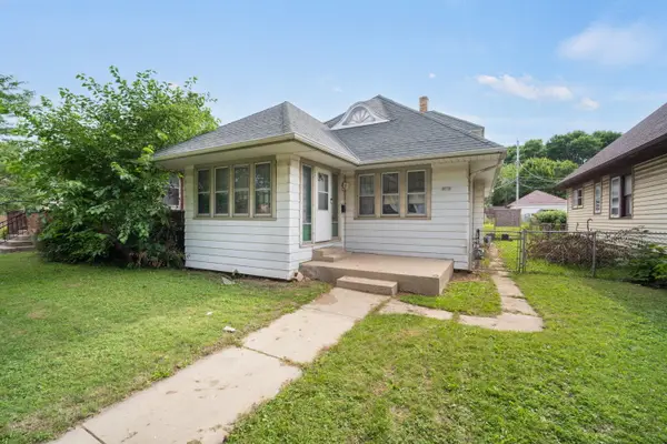 4070 N 16th St, Milwaukee, WI 53209