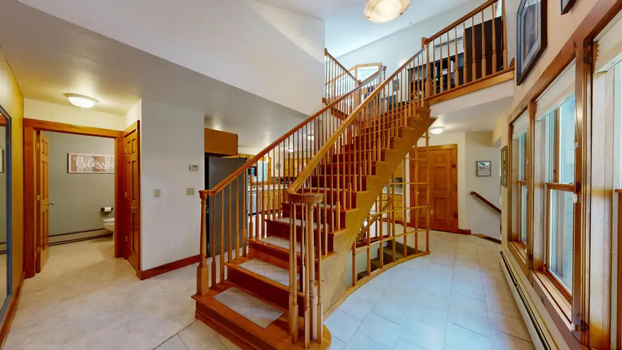 W5269 E Point Rd, Hamilton, WI 54669 - #2