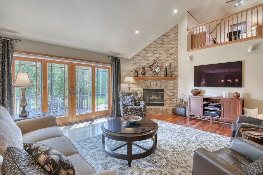 13865 W Linfield Dr, New Berlin, WI 53151 - #2