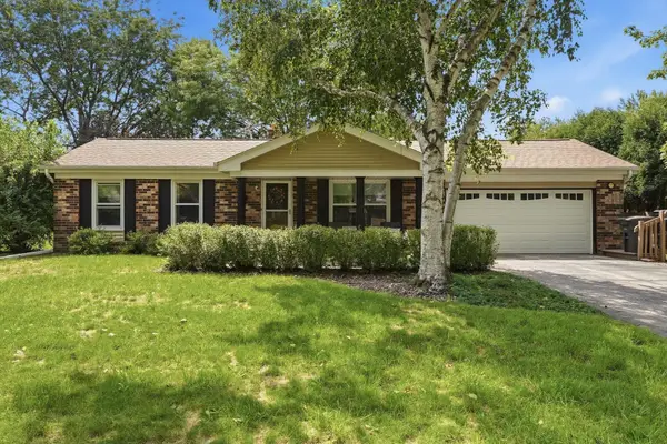 107 Shepard Ct, Mukwonago, WI 53149