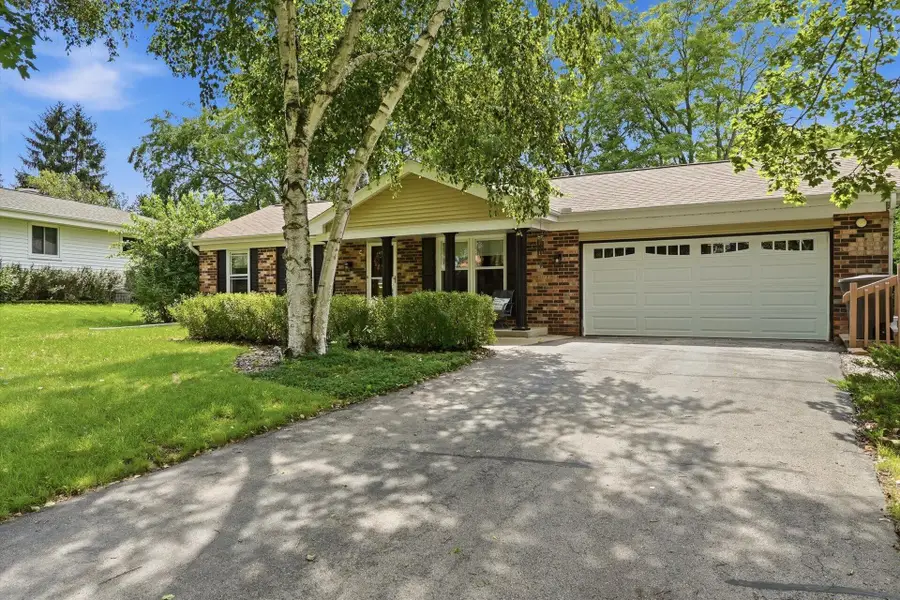 107 Shepard Ct, Mukwonago, WI 53149 - #2