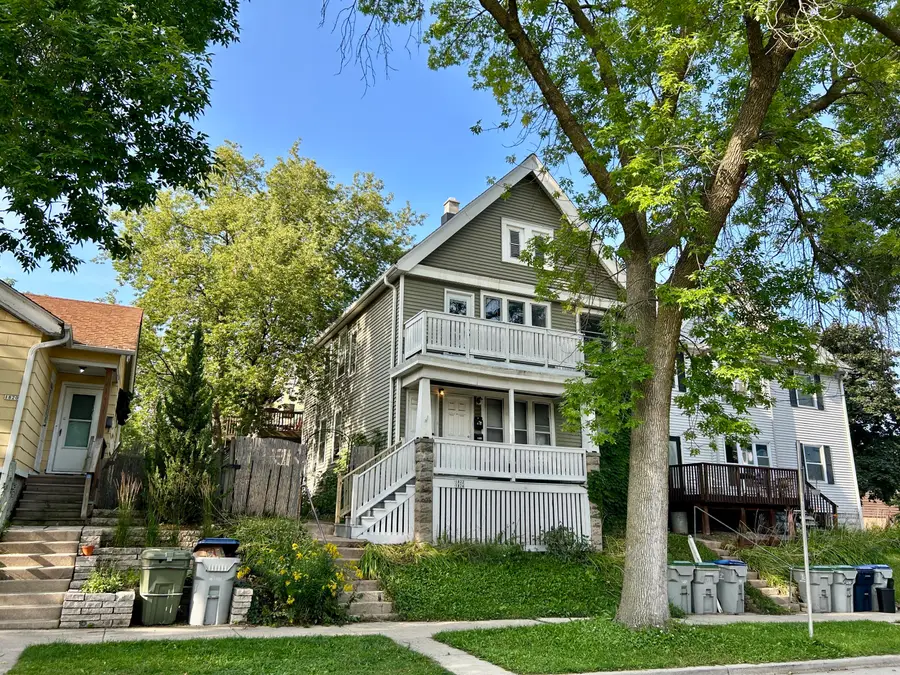 1822 E Thomas Ave, Milwaukee, WI 53211 - #2