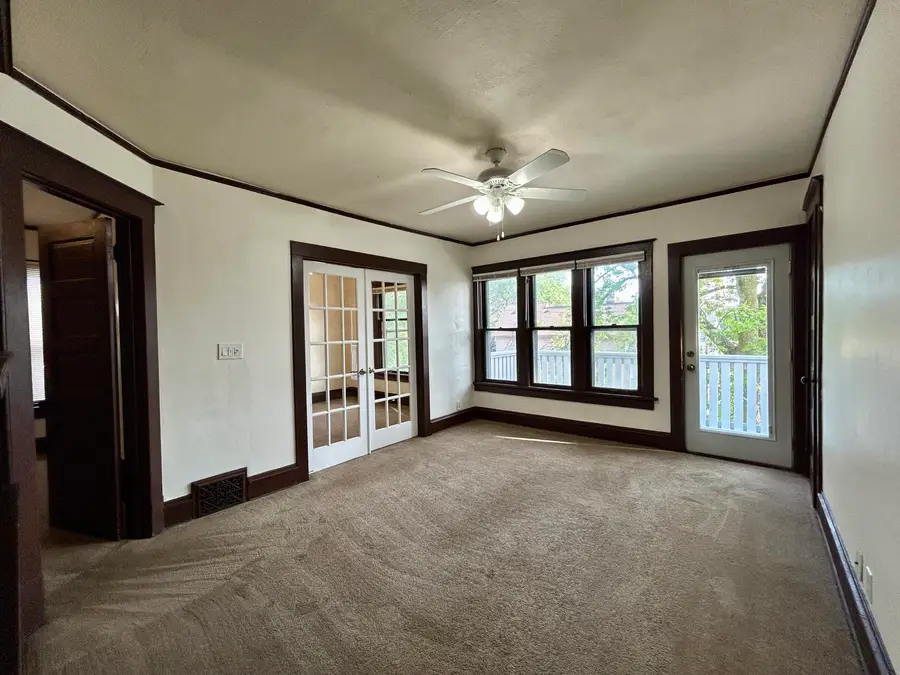 1822 E Thomas Ave, Milwaukee, WI 53211 - #3