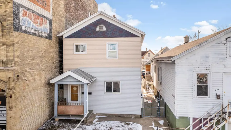 915 W National Ave, Milwaukee, WI 53204 - #2