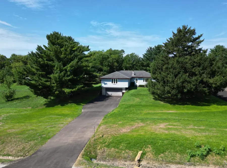 W224S9189 Leo Ln, Big Bend, WI 53103 - #2