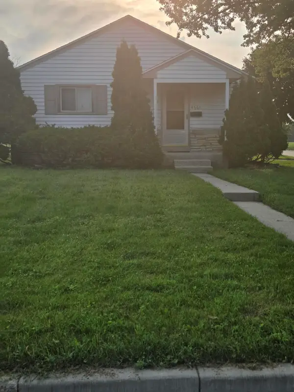 4661 N 90th St, Milwaukee, WI 53225
