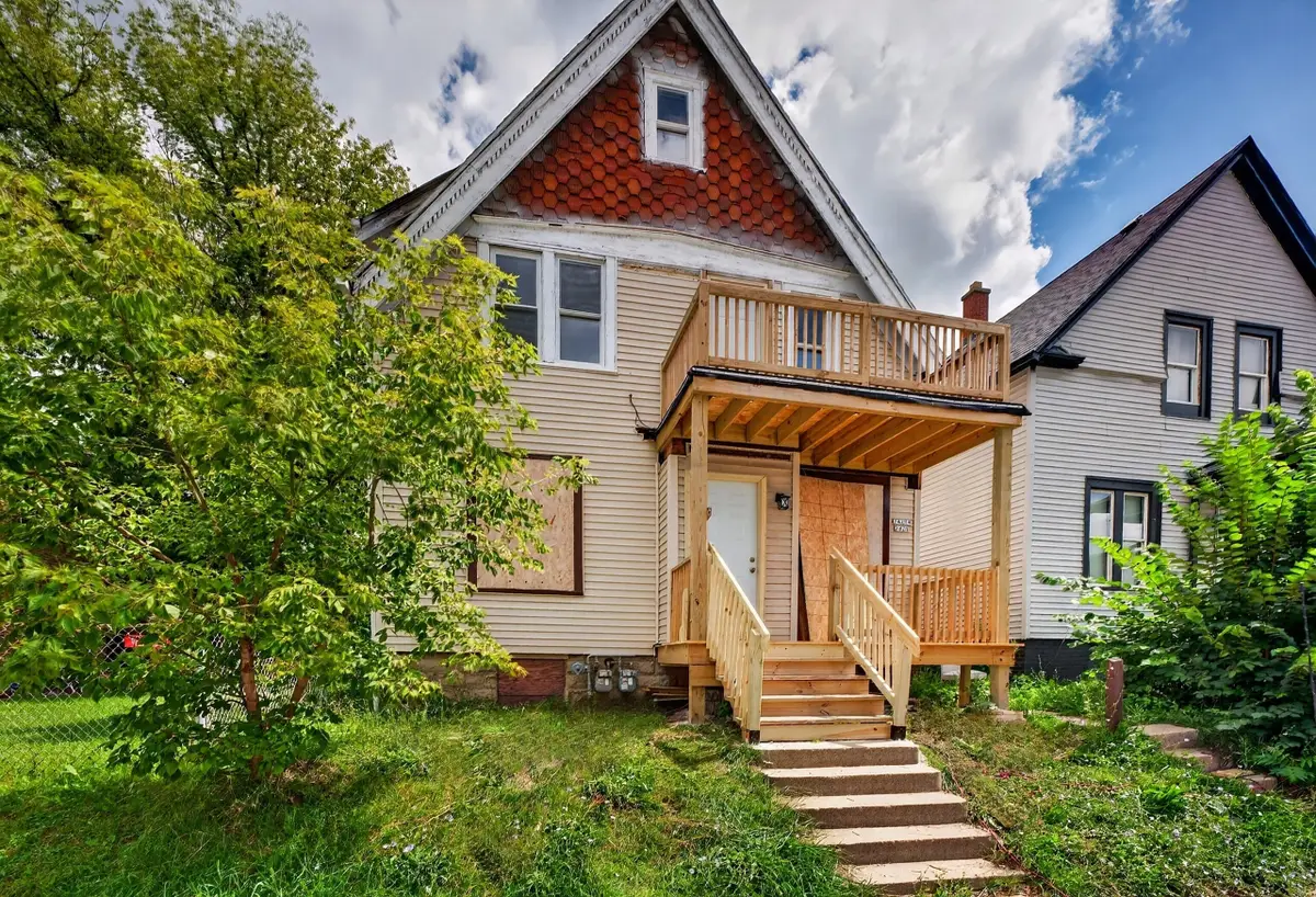 2420 N 35th St, Milwaukee, WI 53210 - #1