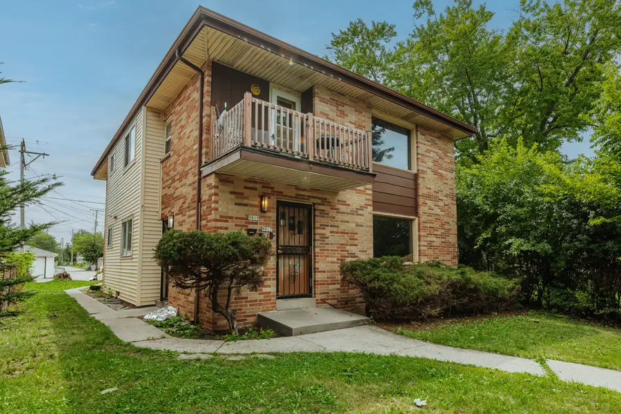 9017 W Hampton Ave, Milwaukee, WI 53225 - #2