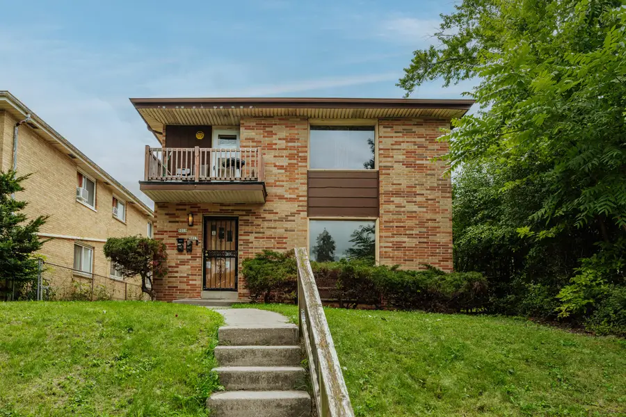 9017 W Hampton Ave, Milwaukee, WI 53225 - #3