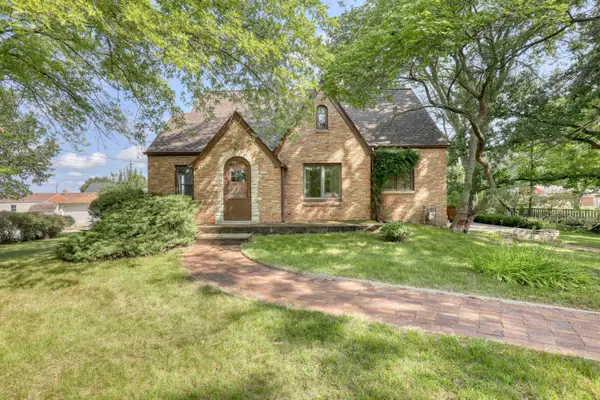 5800 W Howard Ave, Milwaukee, WI 53220