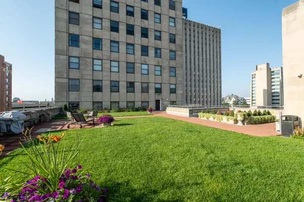 606 W Wisconsin Ave, Milwaukee, WI 53203