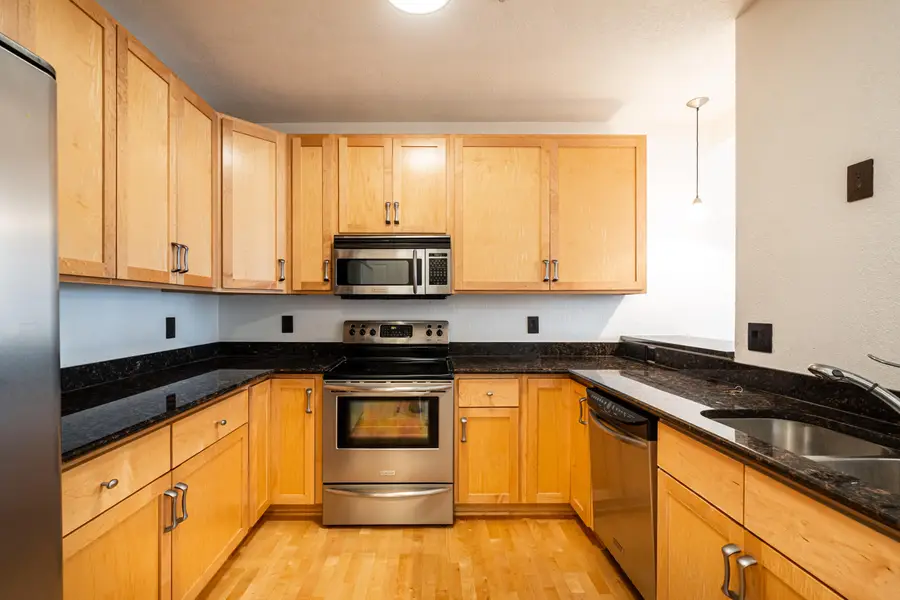 606 W Wisconsin Ave, Milwaukee, WI 53203 - #3