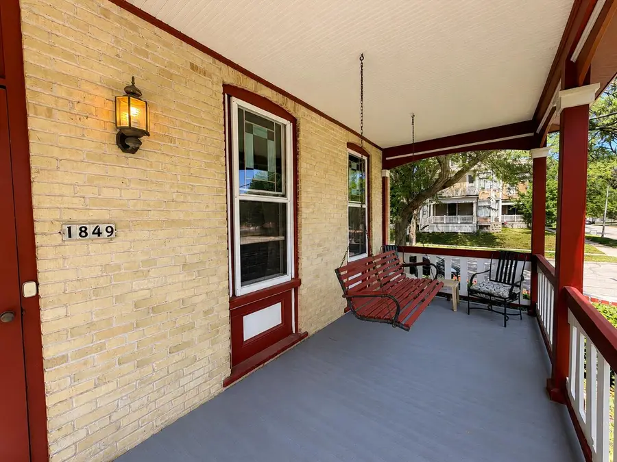 1849 N 1st St, Milwaukee, WI 53212 - #2