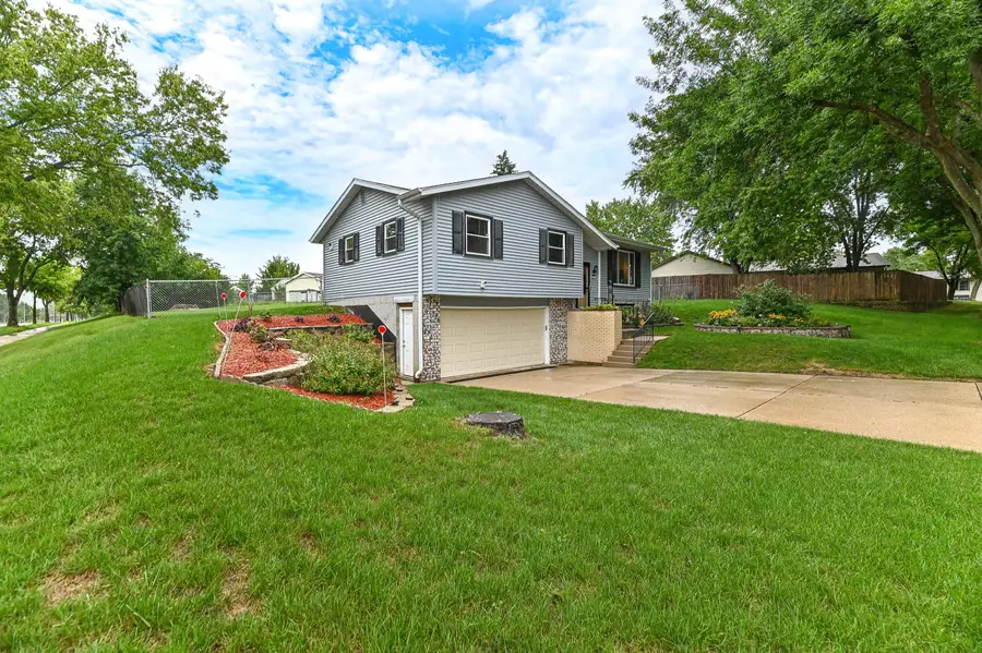 9014 W Dallas St, Milwaukee, WI 53224 - #2
