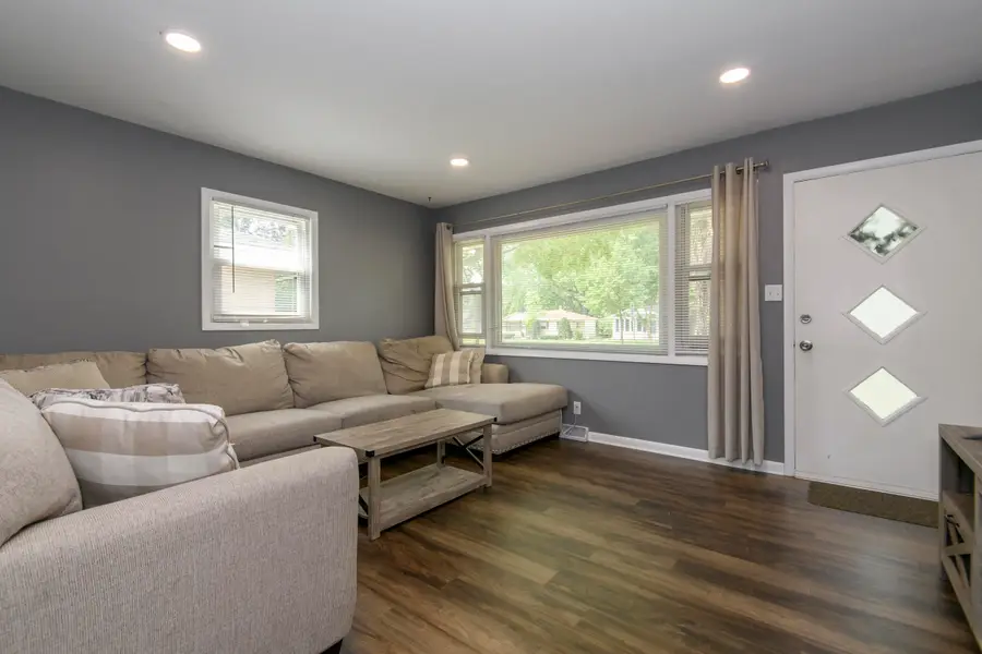 4042 S 60th St, Milwaukee, WI 53220 - #3