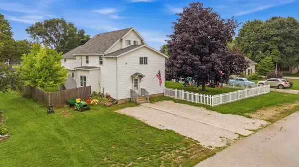 717 W 3rd St, Waldo, WI 53093