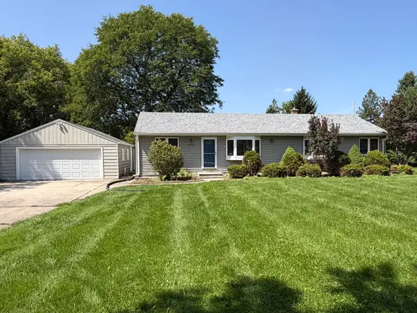 7315 S 48th St, Franklin, WI 53132