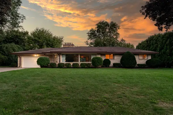 13375 Elmhurst Pkwy, Elm Grove, WI 53122