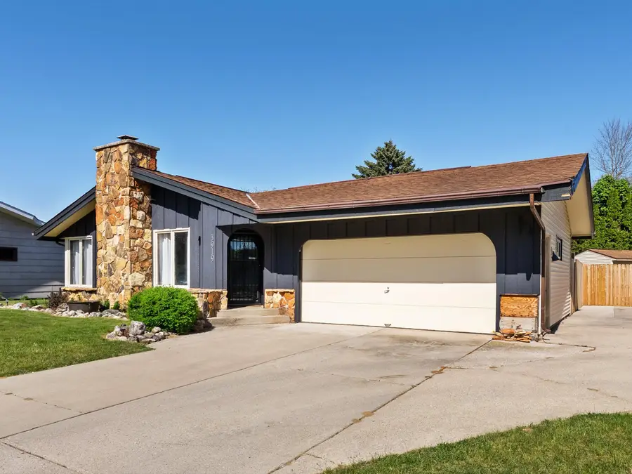 3919 Martin Ln, Two Rivers, WI 54241 - #2