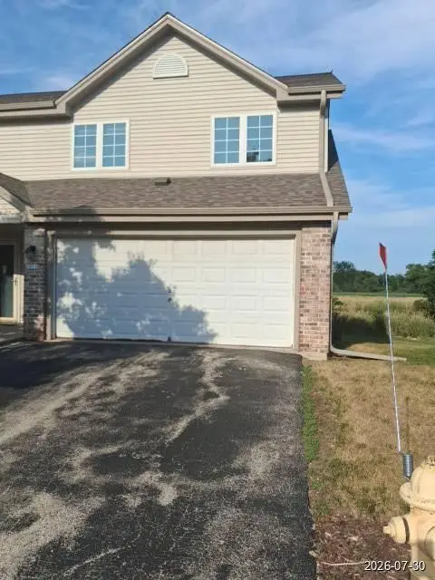 1911 Mallard Pointe Cir, Waukesha, WI 53189 - #1
