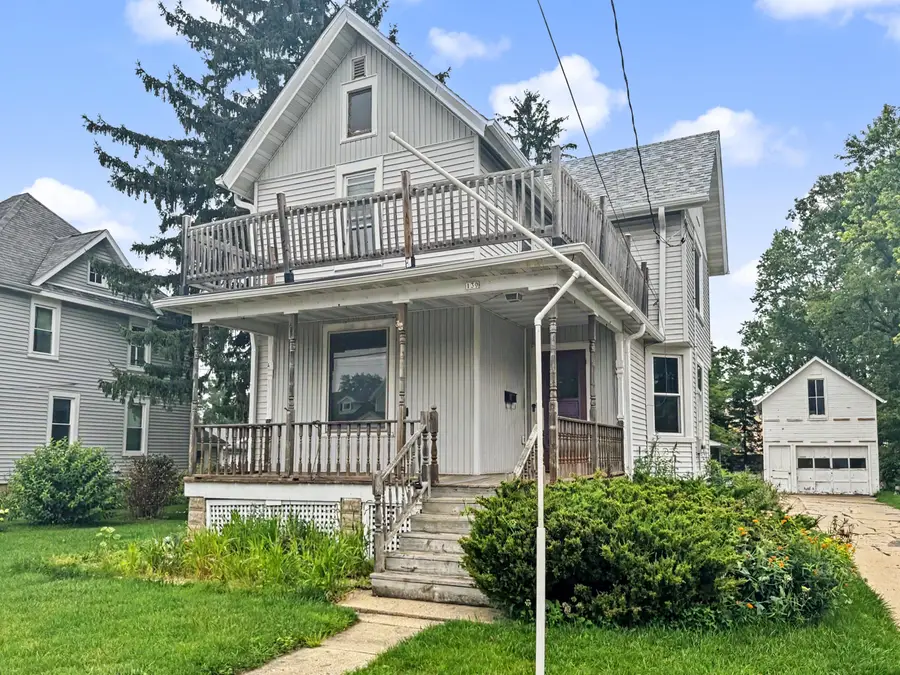 139 W Oak Grove St, Juneau, WI 53039 - #3