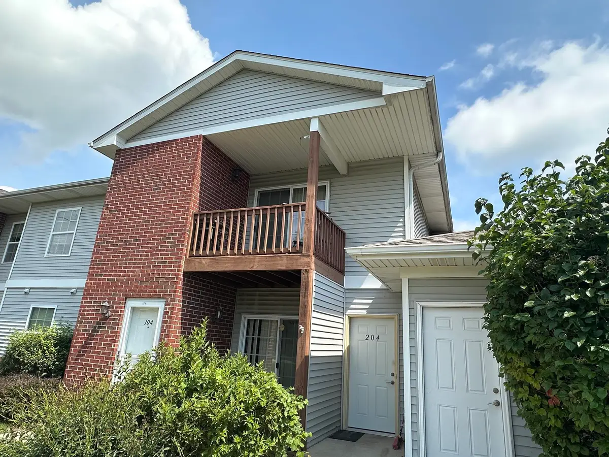 210 E Remer Rd, Elkhorn, WI 53121 - #1