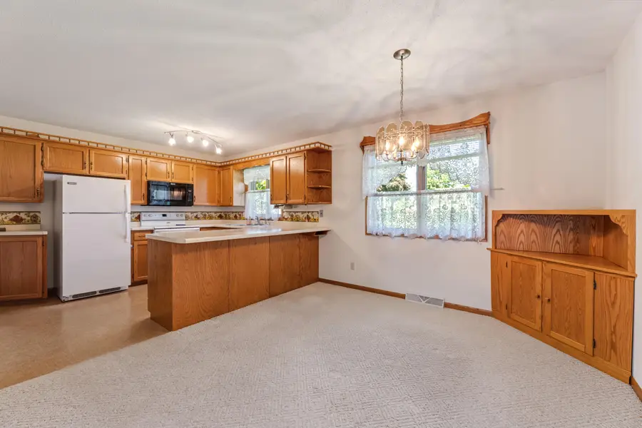 442 Sunnyside Dr S, Caledonia, MN 55921 - #3