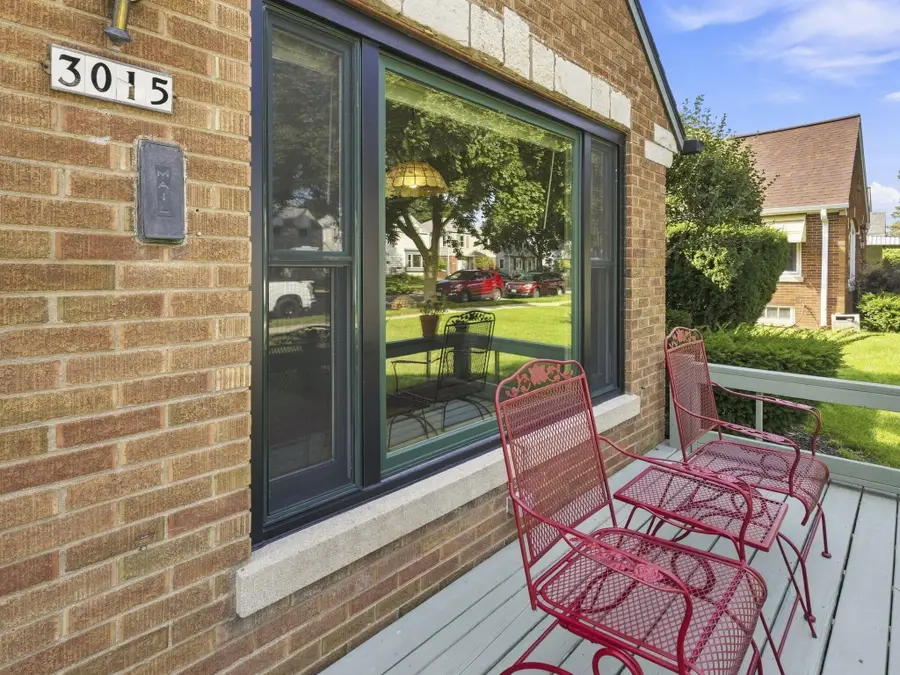 3015 N 80th St, Milwaukee, WI 53222 - #2