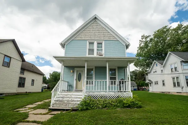 723 N Wisconsin St, Port Washington, WI 53074