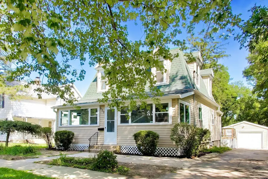 523 High St, Delavan, WI 53115 - #2