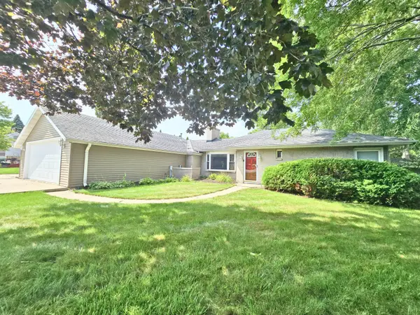4844 Erie St, Caledonia, WI 53402