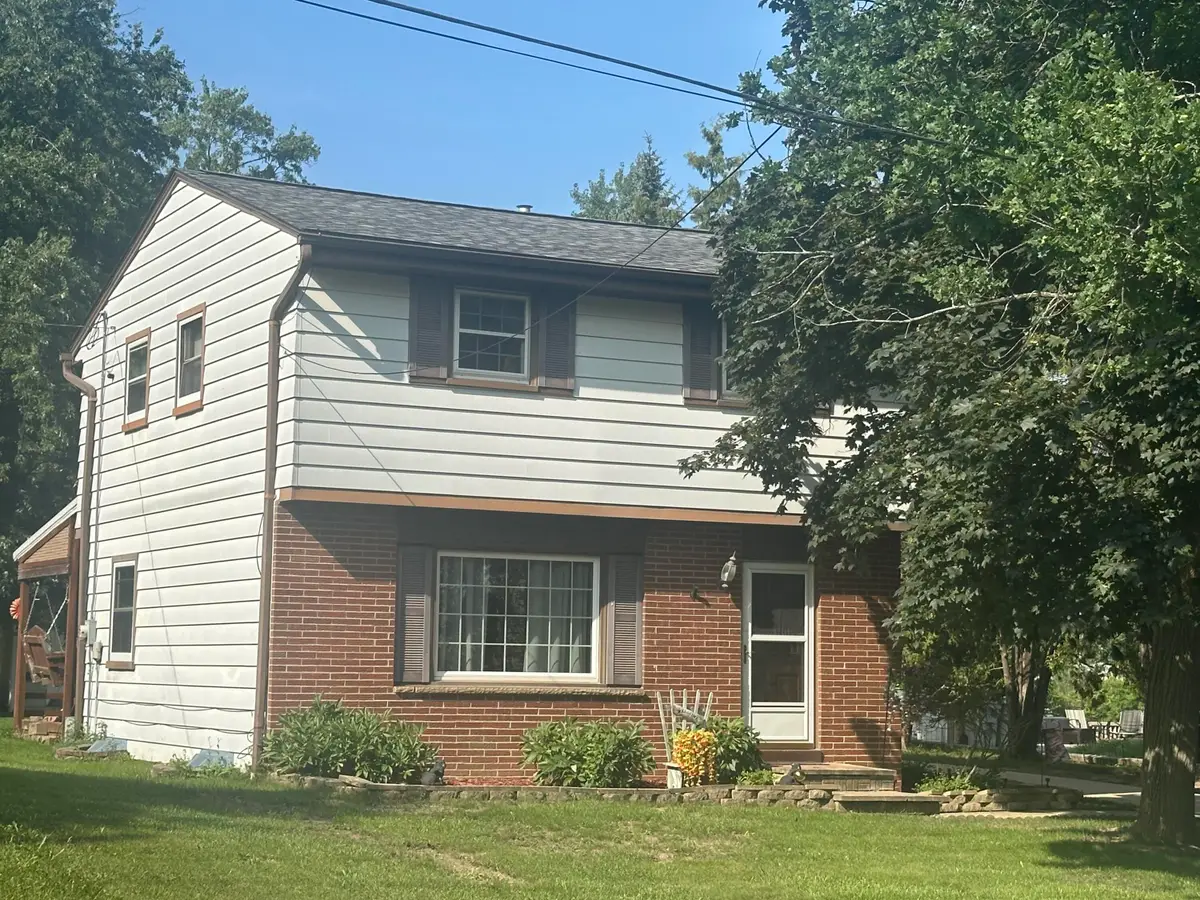 310 W Uncas Ave, Milwaukee, WI 53207 - #1
