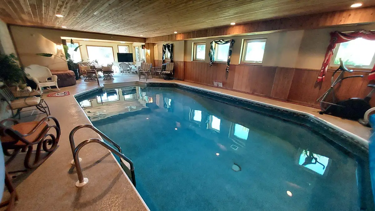 8404 S 68th St, Franklin, WI 53132 - #1