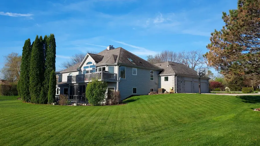 8404 S 68th St, Franklin, WI 53132 - #2