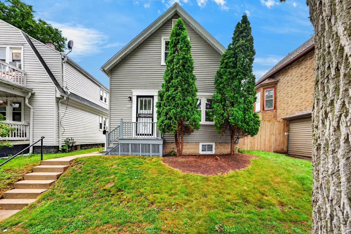 1979 S 10th St, Milwaukee, WI 53204 - #1