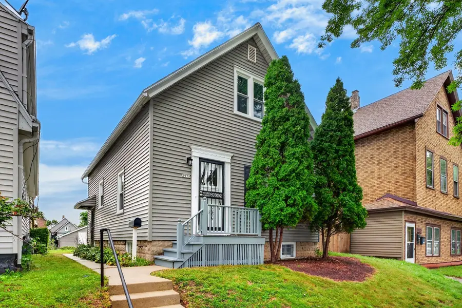 1979 S 10th St, Milwaukee, WI 53204 - #2